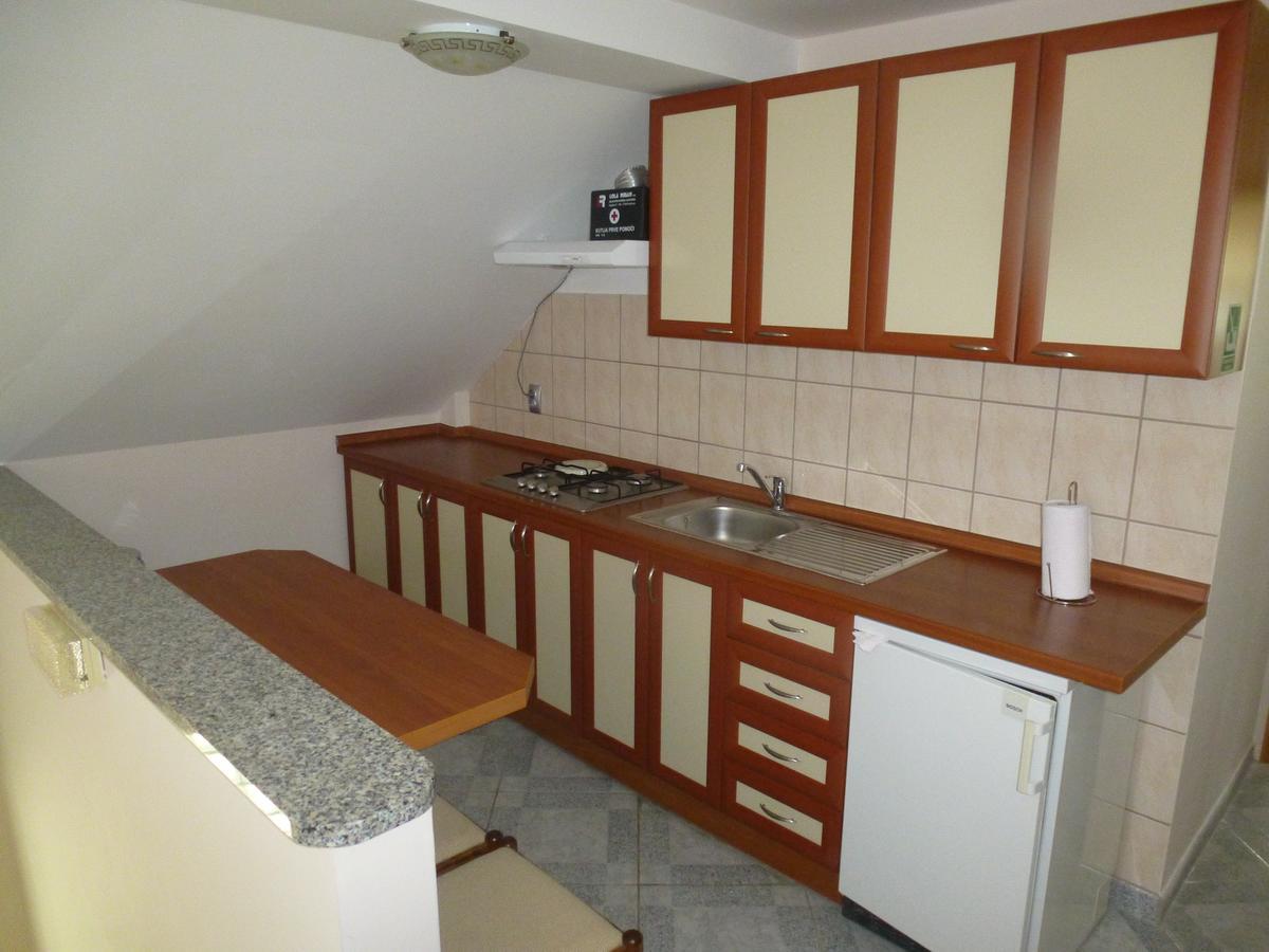 Apartments Mise Ogulin Esterno foto