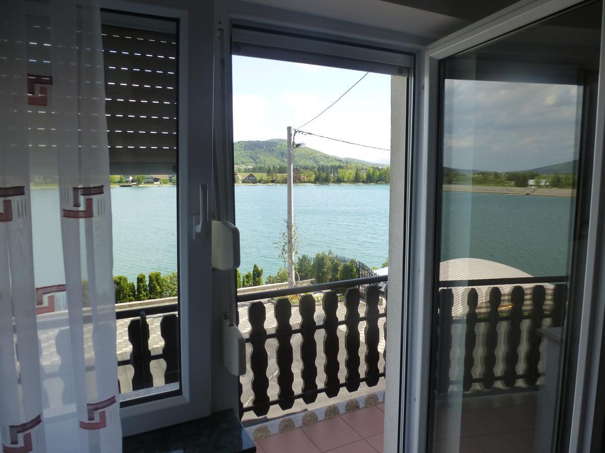 Apartments Mise Ogulin Esterno foto